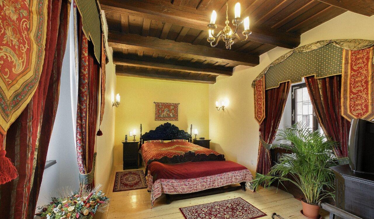 Hotel Ruze Cesky Krumlov Exterior photo A bedroom in the hotel